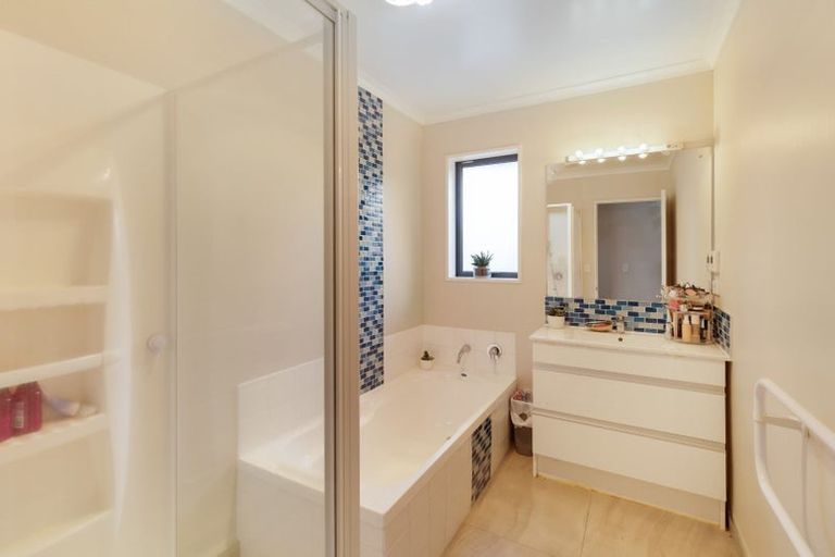 Photo of property in 2 Riverside Lane, Spencerville, Christchurch, 8083