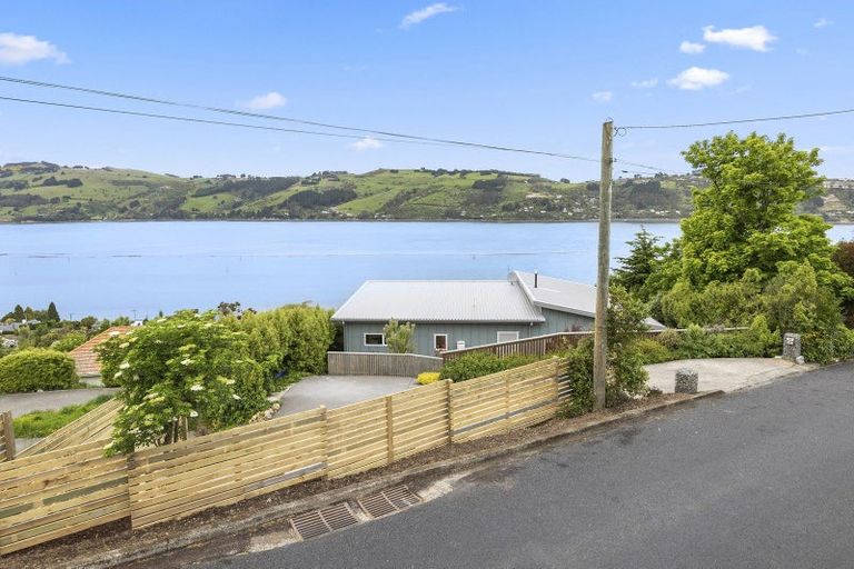 Photo of property in 12 Junction Road, Ravensbourne, Dunedin, 9022