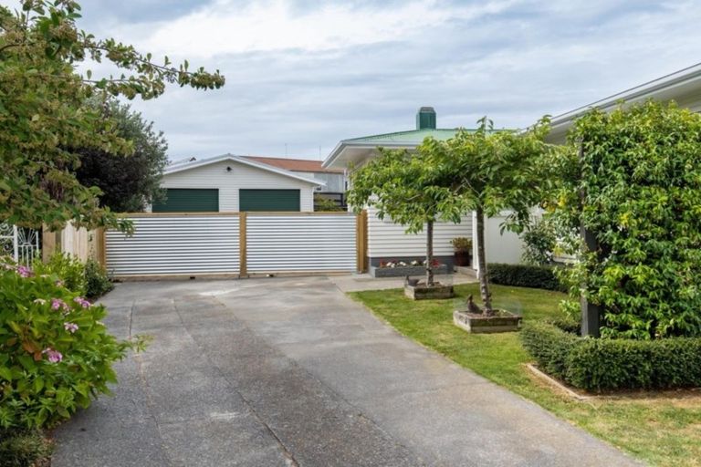 Photo of property in 7 Gardiner Place, Havelock North, 4130