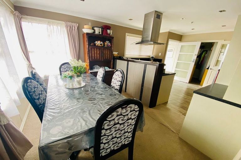 Photo of property in 104 Ti Rakau Drive, Pakuranga, Auckland, 2010