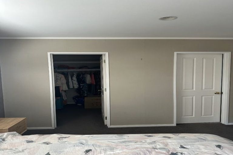 Photo of property in 2/16 Belgate Place, Somerville, Auckland, 2014