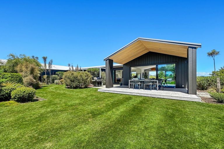 Photo of property in 46 Lacebark Drive, Kinloch, Taupo, 3377
