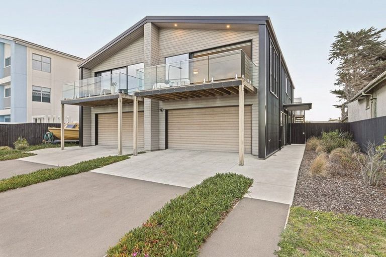 Photo of property in 85a Marine Parade, North New Brighton, Christchurch, 8083