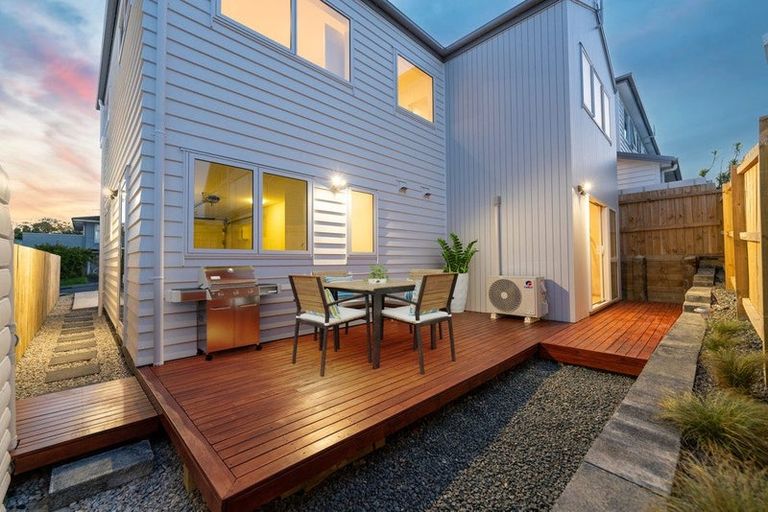 Photo of property in 2 Northgrove Avenue, Hillcrest, Auckland, 0627