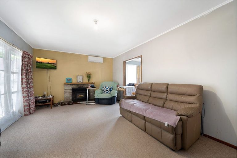 Photo of property in 107 Captain Scott Road, Glen Eden, Auckland, 0602