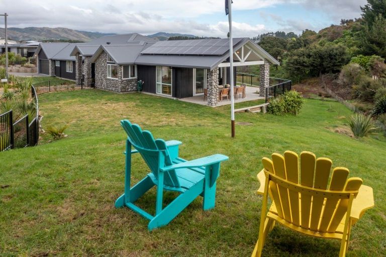 Photo of property in 20 Te Heke Place, Waikanae, 5036