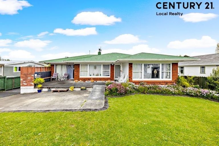 Photo of property in 32 Mcleod Road, Weymouth, Auckland, 2103