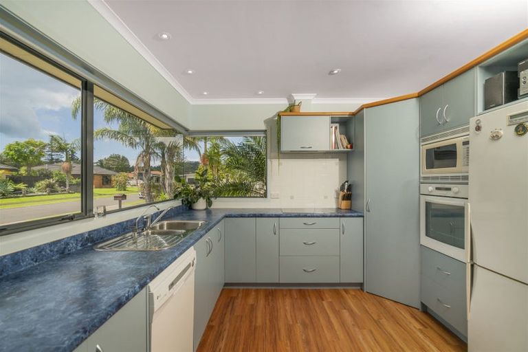 Photo of property in 12 Cobham Lane, Whitianga, 3510