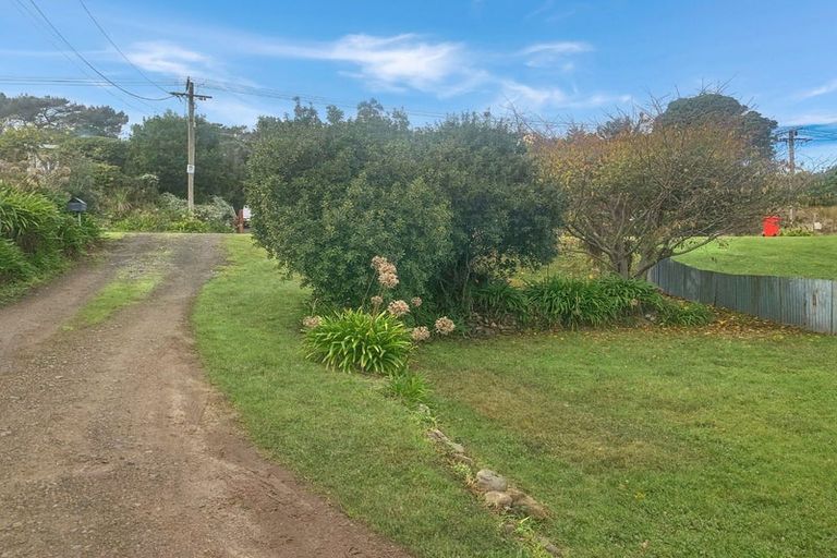 Photo of property in 145 Kahukura Avenue, Waitarere Beach, Levin, 5510