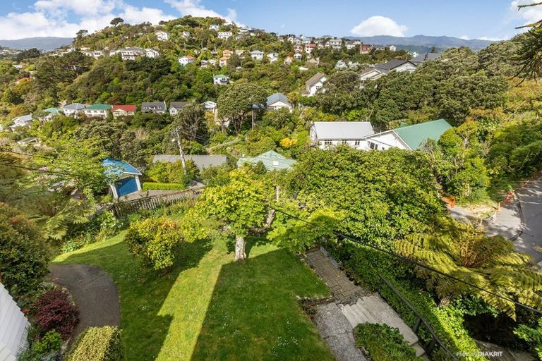 Photo of property in 9 Fitzroy Street, Wadestown, Wellington, 6012