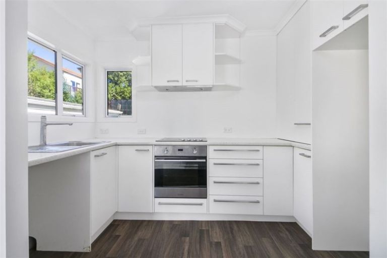 Photo of property in 23a View Road, Campbells Bay, Auckland, 0630