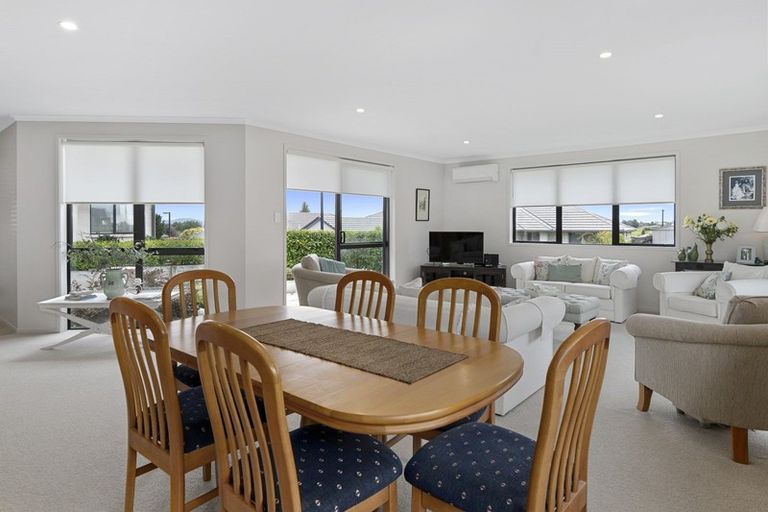 Photo of property in 9 Vista Close, Omokoroa, 3114