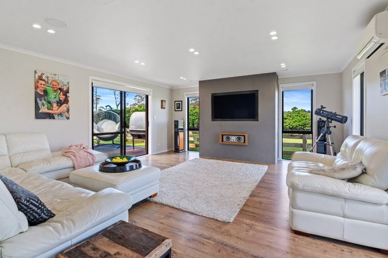 Photo of property in 20 Maddies Road, Kaukapakapa, 0873