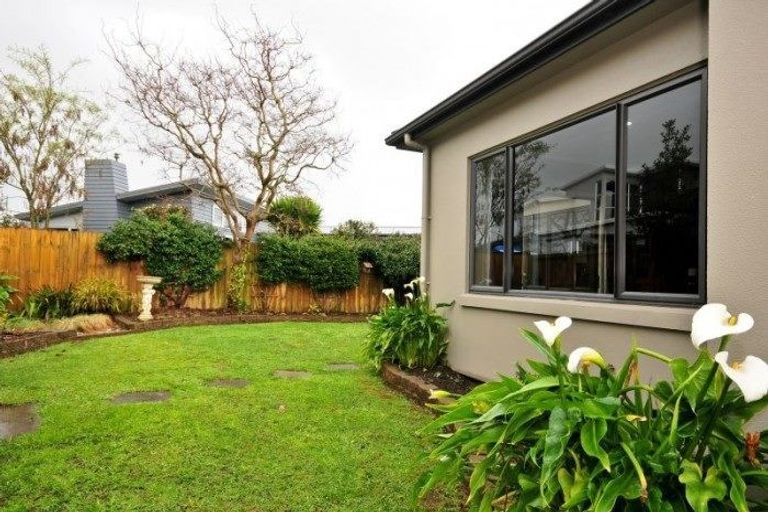 Photo of property in 45 The Esplanade, Huntington, Hamilton, 3210