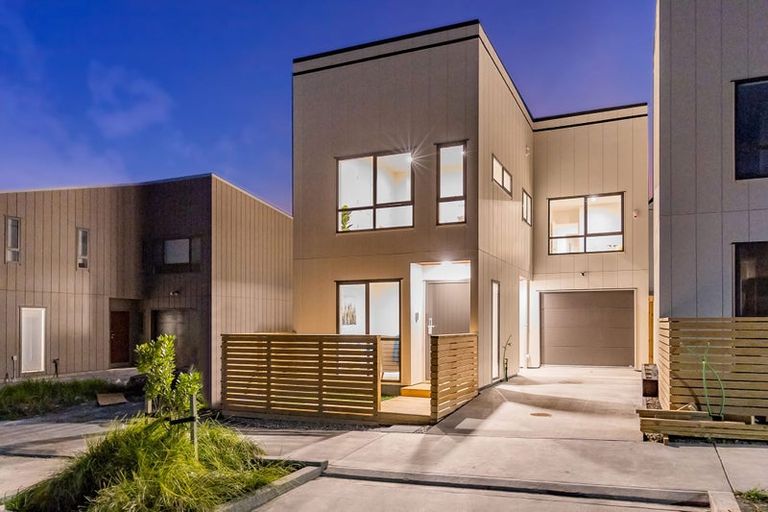 Photo of property in 12 Gecko Road, Hobsonville, Auckland, 0616