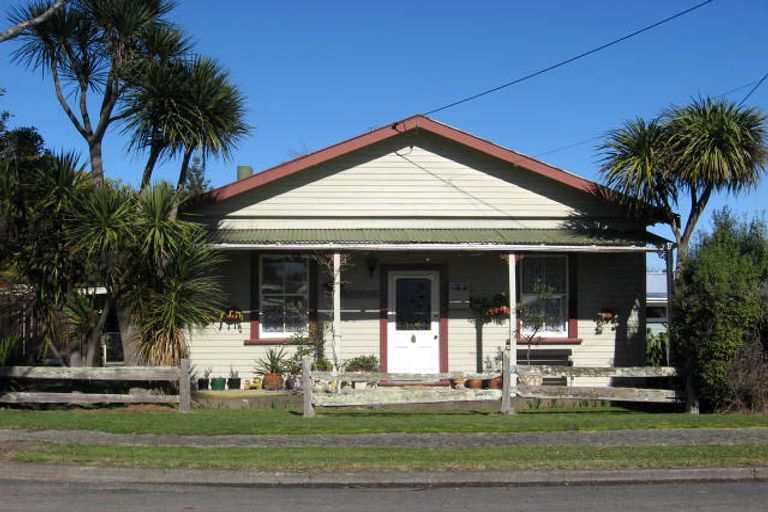 Photo of property in 30 Moreton Road, Carterton, 5713