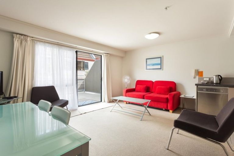 Photo of property in Atlas Apartments, 7/49 Maunganui Road, Mount Maunganui, 3116