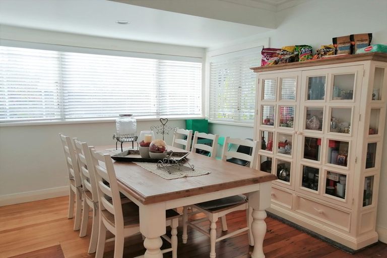 Photo of property in 8 Harrison Avenue, Belmont, Auckland, 0622