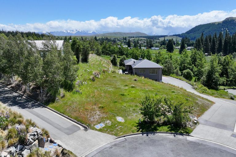 Photo of property in 16 Rankin Rise, Lake Tekapo, 7999