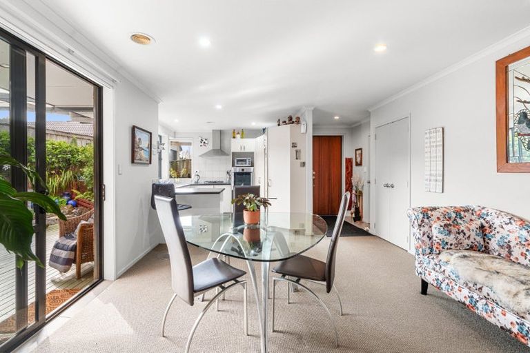 Photo of property in 5 Kirtle Close, Pyes Pa, Tauranga, 3112