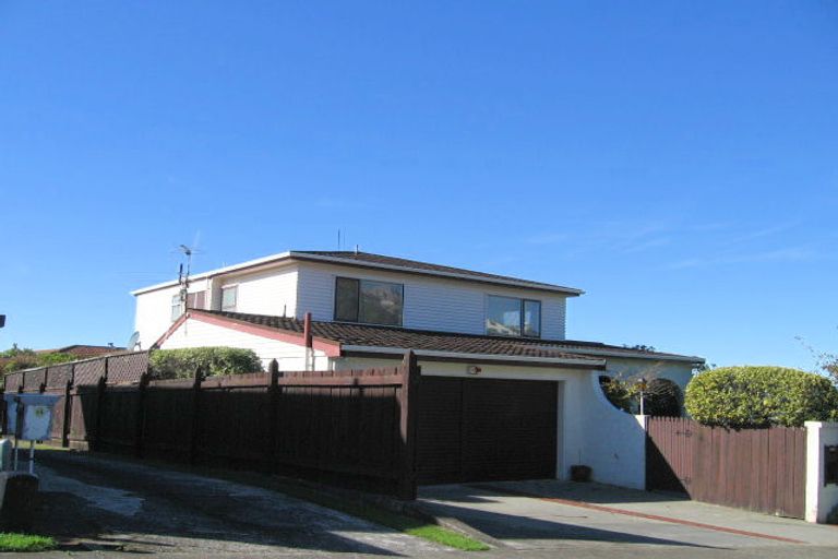 Photo of property in 52 Rajkot Terrace, Broadmeadows, Wellington, 6035