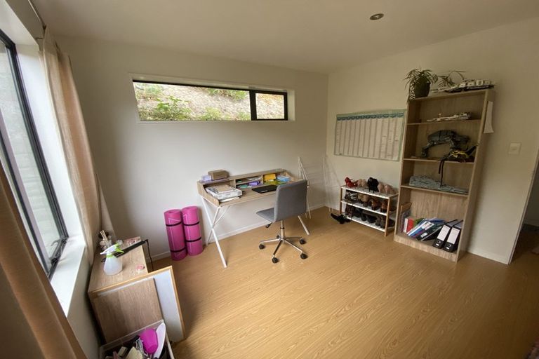 Photo of property in 17 Law Lane, Mount Pleasant, Christchurch, 8081