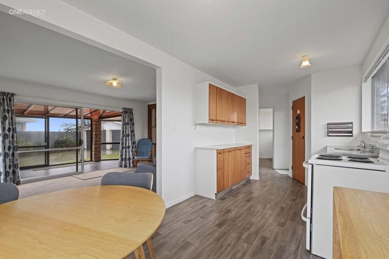 Photo of property in 9 Cornet Lane, Aranui, Christchurch, 8061