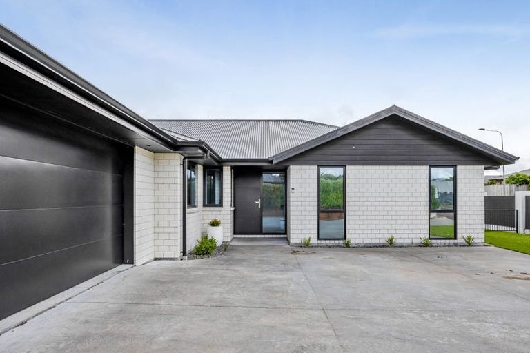 Photo of property in 3 Nikau Place, Hawera, 4610