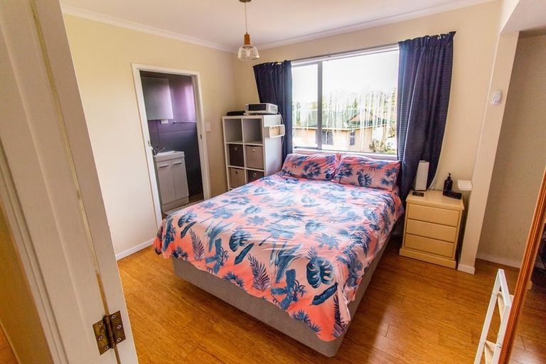Photo of property in 16 Jayne Place, Torbay, Auckland, 0630