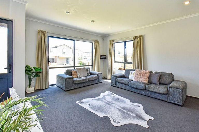 Photo of property in 6 Kohi Kai Place, Weymouth, Auckland, 2103