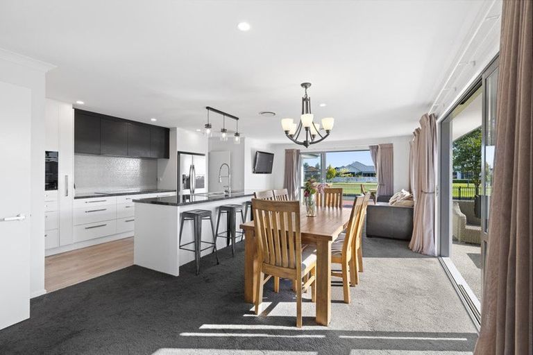 Photo of property in 62 Tiritiri Moana Drive, Pegasus, 7612