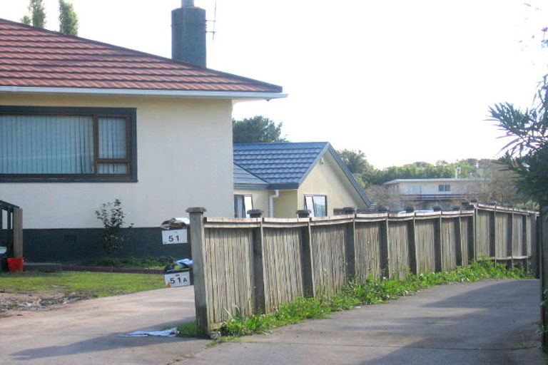 Photo of property in 51a Waimumu Road, Massey, Auckland, 0614