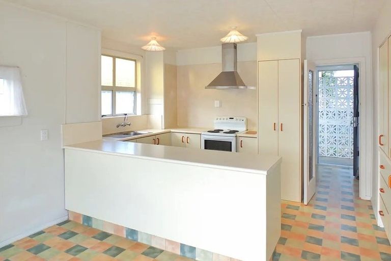 Photo of property in 23 Pratt Avenue, Foxton Beach, Foxton, 4815