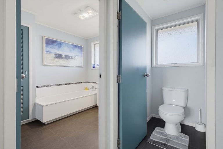 Photo of property in 28a Doralto Road, Frankleigh Park, New Plymouth, 4310