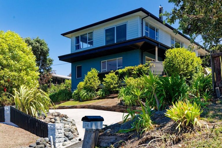 Photo of property in 74 Churchill Street, Kaikoura, 7300