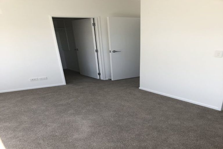 Photo of property in 33 Pepene Avenue, Takanini, 2112