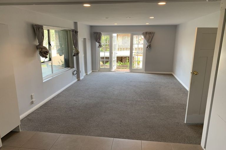 Photo of property in 18a Alfred Street, Northcote Point, Auckland, 0627