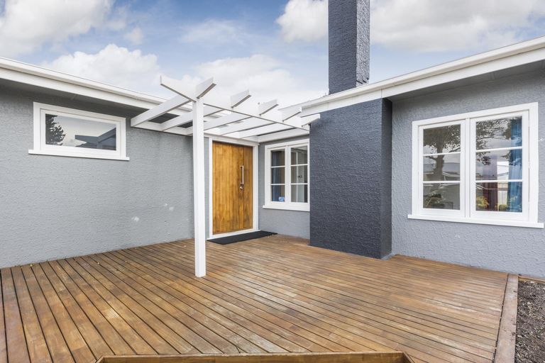 Photo of property in 36 Botanical Road, Takaro, Palmerston North, 4412