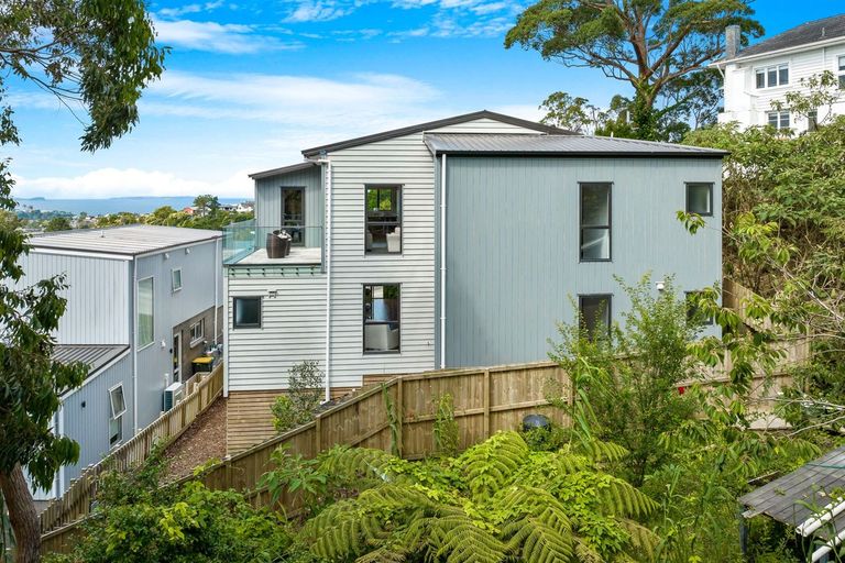 Photo of property in 185a Browns Bay Road, Browns Bay, Auckland, 0630