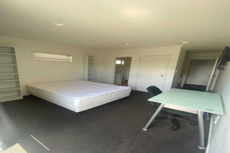 Photo of property in 2/54 May Street, Hamilton East, Hamilton, 3216