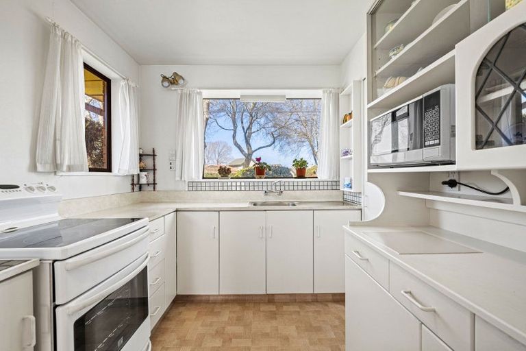 Photo of property in 24 Elvira Court, Bishopdale, Christchurch, 8053