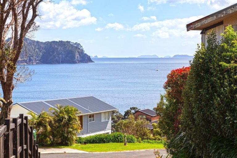 Photo of property in 69 Pye Place, Hot Water Beach, Whitianga, 3591