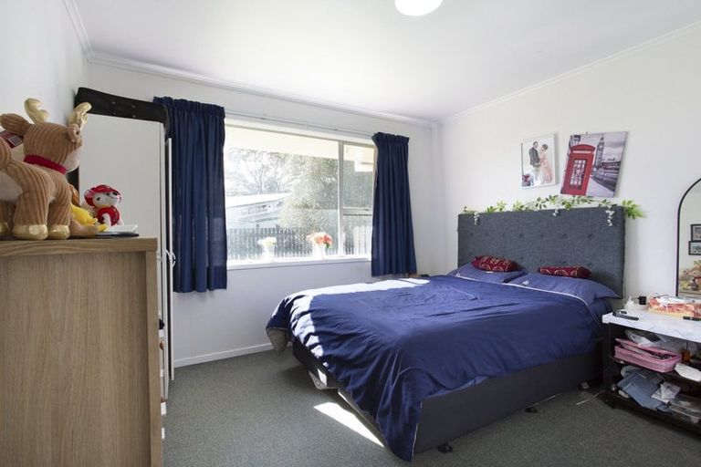 Photo of property in 62 Lincoln Road, Henderson, Auckland, 0610