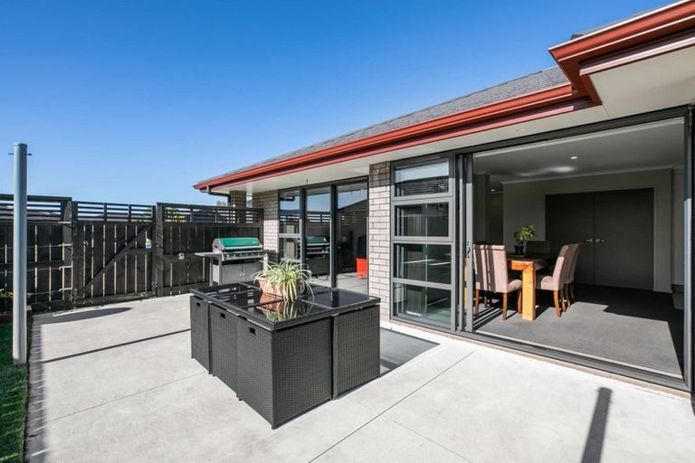 Photo of property in 6 Leet Crescent, Papamoa Beach, Papamoa, 3118