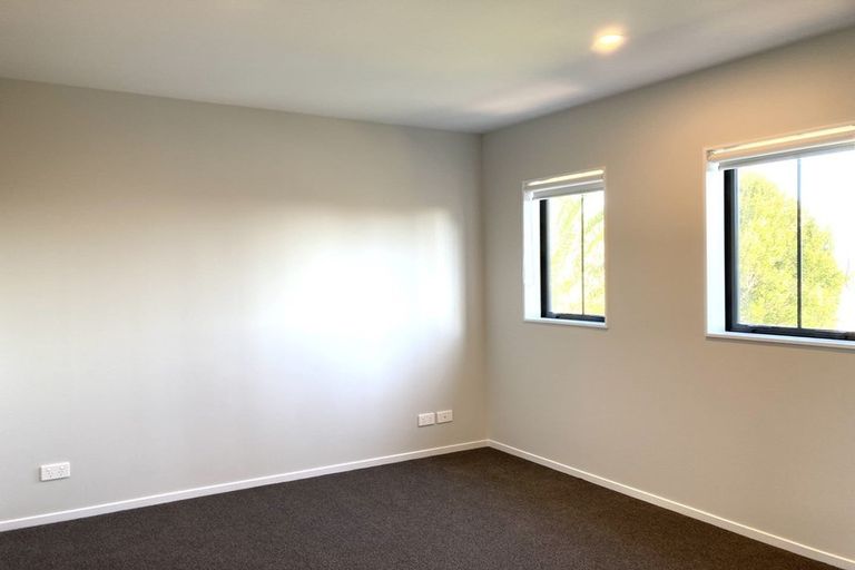 Photo of property in 14/15 Sunhill Road, Sunnyvale, Auckland, 0612