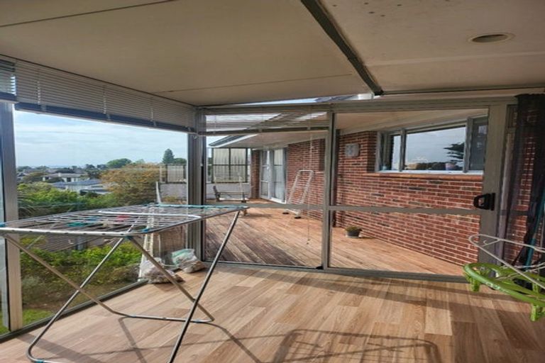 Photo of property in 5 Elizabeth Place, Mairangi Bay, Auckland, 0630