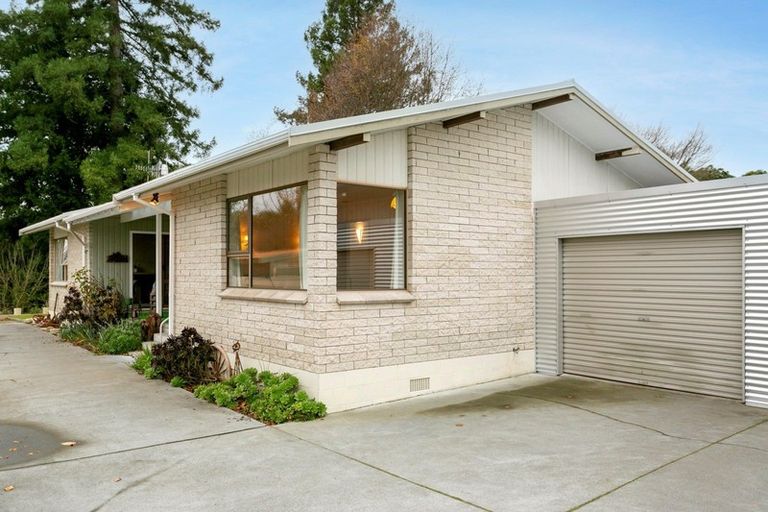 Photo of property in 2/14 Korimako Road, Waipahihi, Taupo, 3330