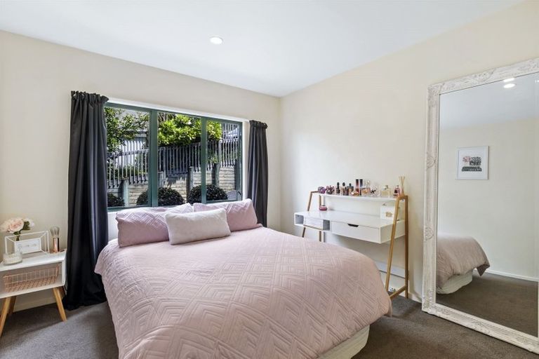 Photo of property in 2/60 Arran Road, Browns Bay, Auckland, 0630