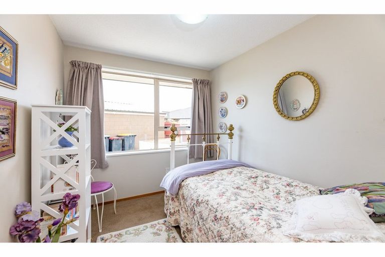 Photo of property in 23 Giles Place, Shirley, Christchurch, 8061