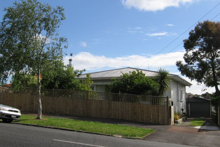 Photo of property in 66 Moa Road, Point Chevalier, Auckland, 1022